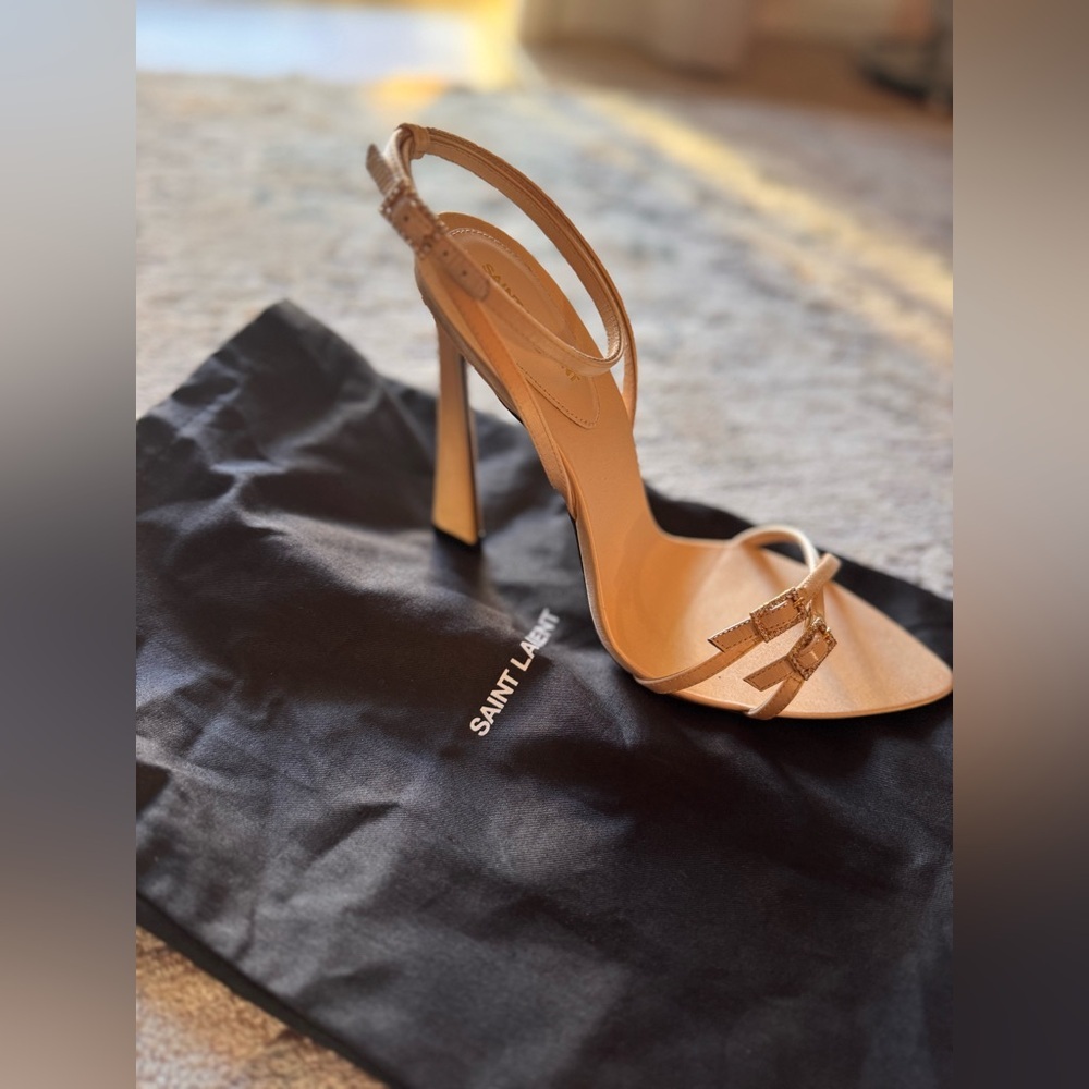 Yves Saint Laurent Lila Cream Ankle Strap Sandals Heels Size 39 NWT - Picture 7 of 9